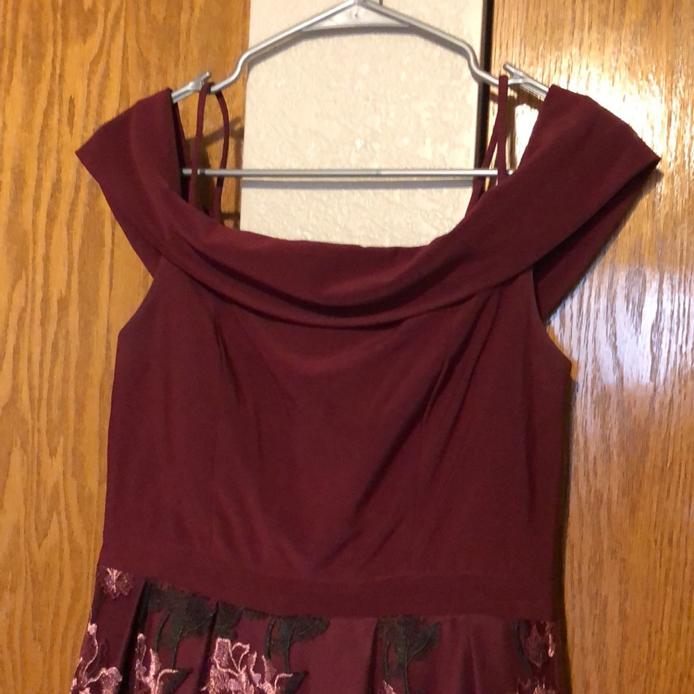 Dress - Picture 3 of 6